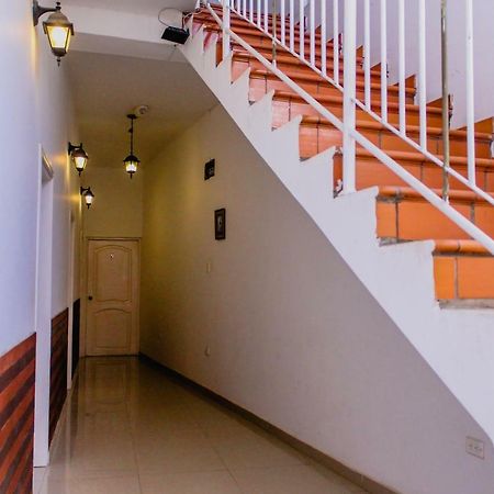 Hostel Boutique La Casona Баранкила Екстериор снимка